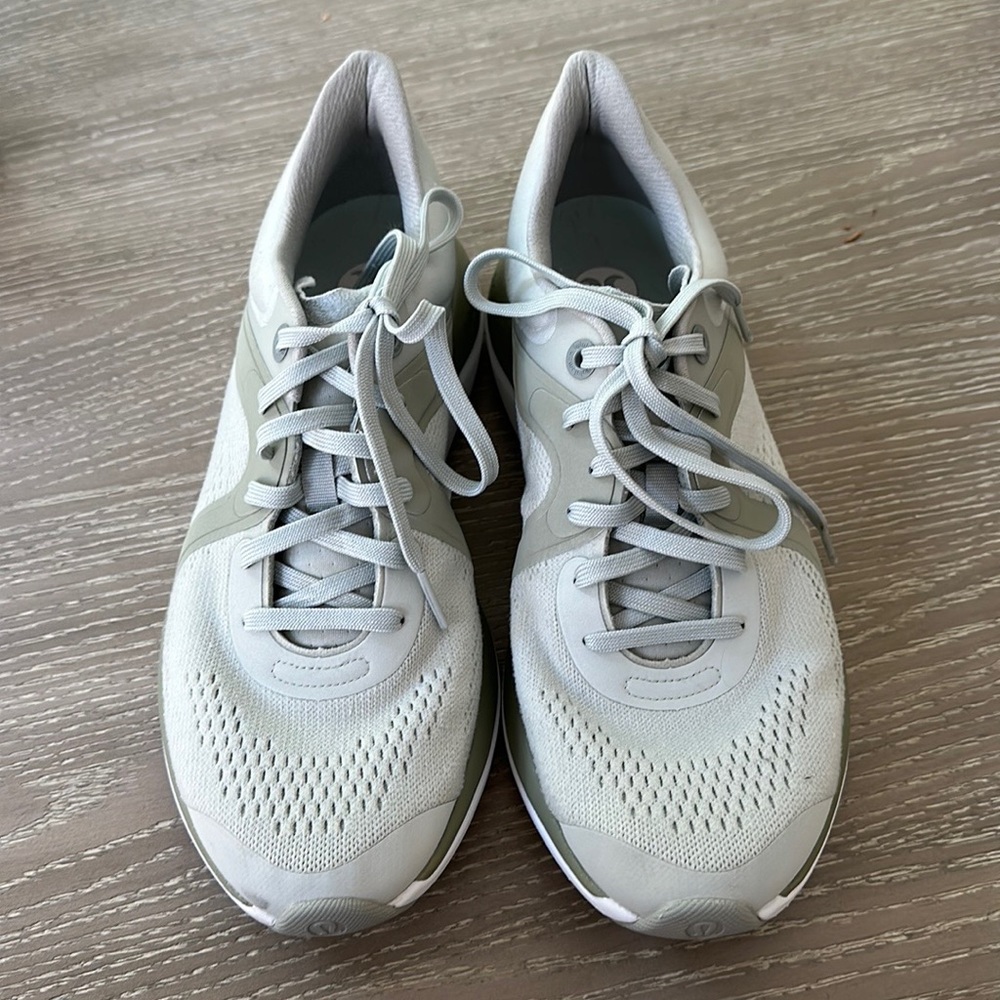 Lululemon Chargefeel Low Womens Workout Shoe